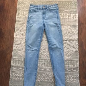 LIGHT WASH AE STRETCH FIT JEANS